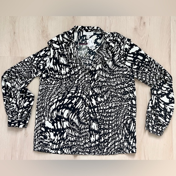 ✨NWT✨ Topshop Blouse Long Sleeve Black White Button Down Size 6 - Picture 6 of 10